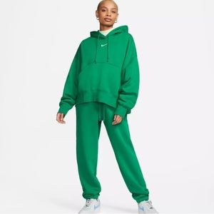 Nike Sportswear Phoenix Fleece Set (hoodie & sweatpants) in Malachite Green
